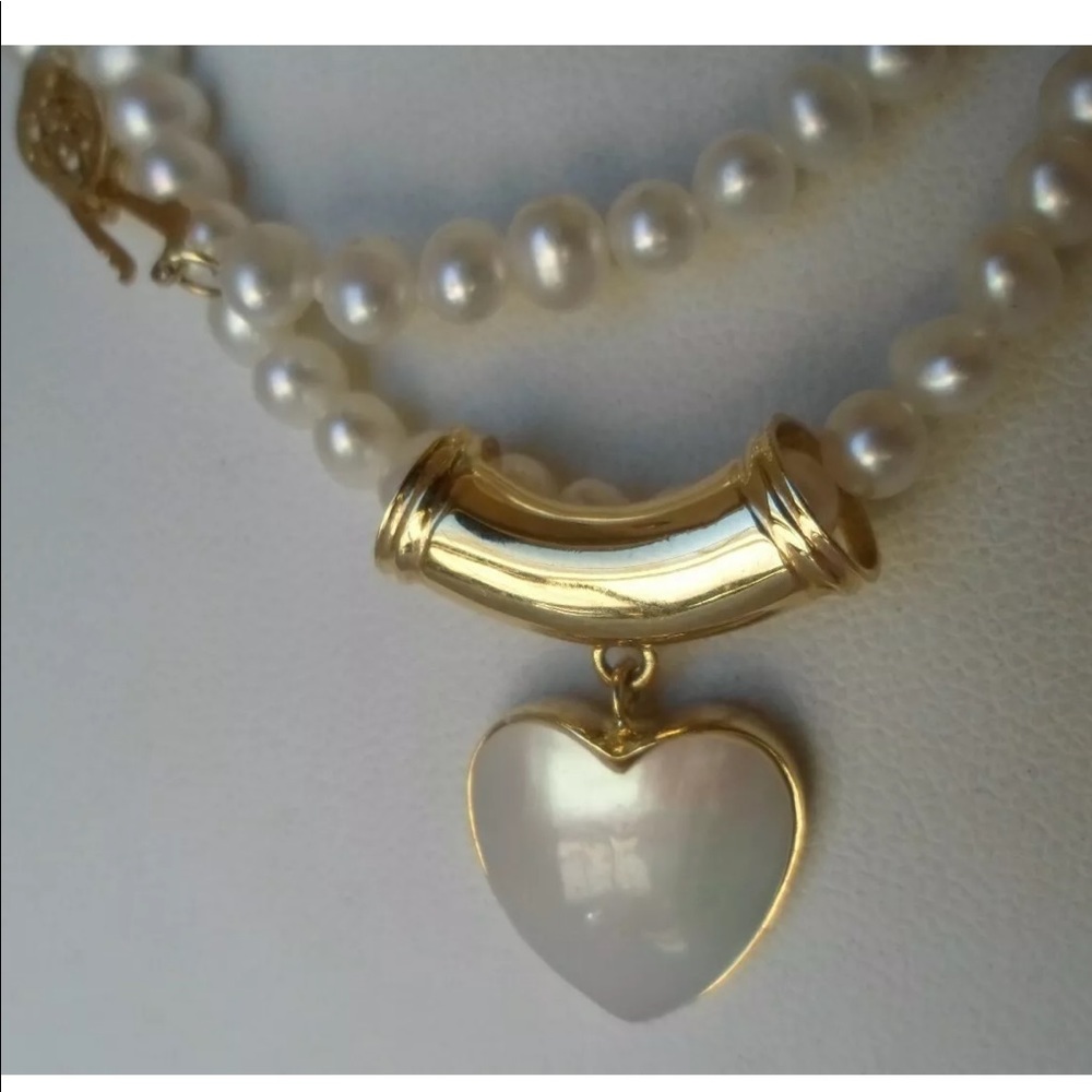 Pearl Necklace with mother of pearl heart